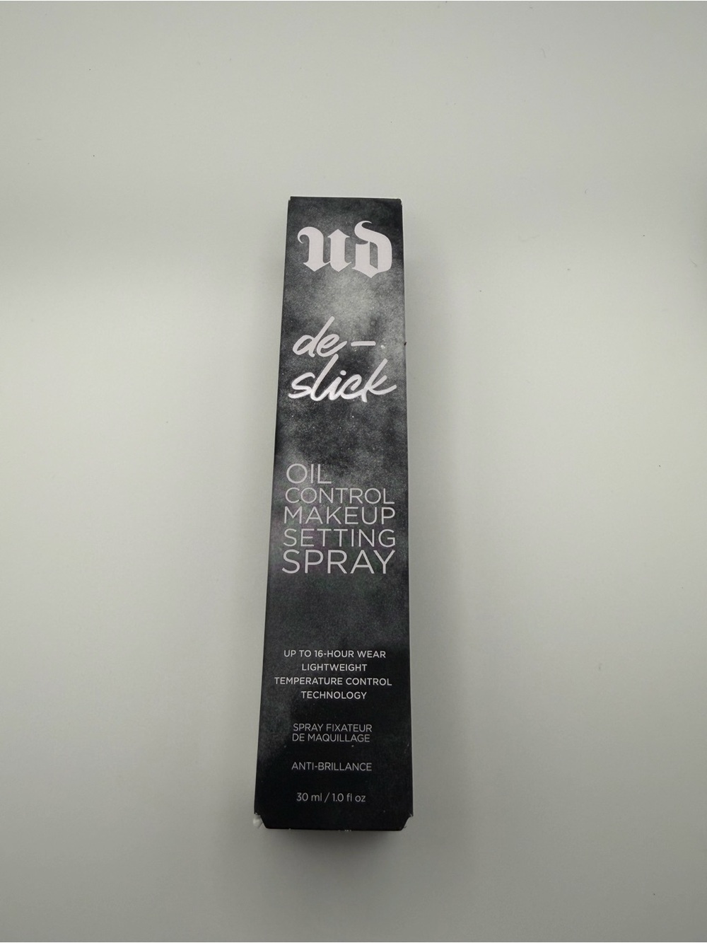 Urban Decay de-slick Makeup Setting Spray